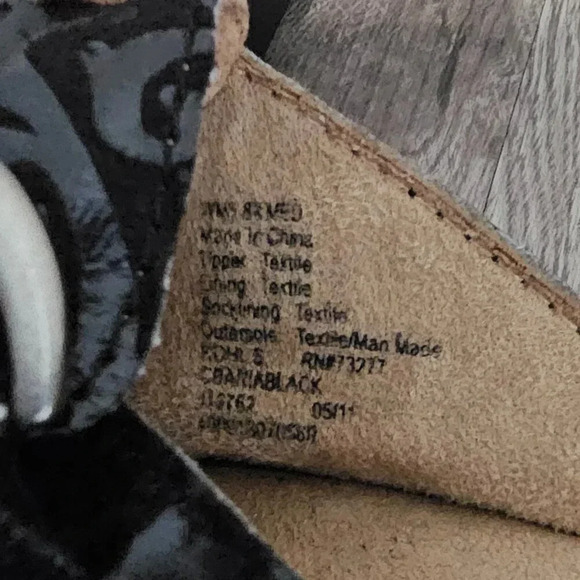 Croft & Barrow Black Print Slide Clogs 8.5 NWOT - Picture 5 of 6